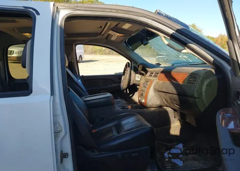 2007 Chevrolet Silverado K2500 Heavy Duty z USA, uszkodzony, nr VIN 1GCHK23647F553914